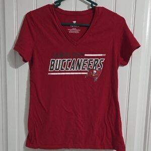Womens Tampa Bay Buccaneers Red V-Neck T-Shirt Size Small